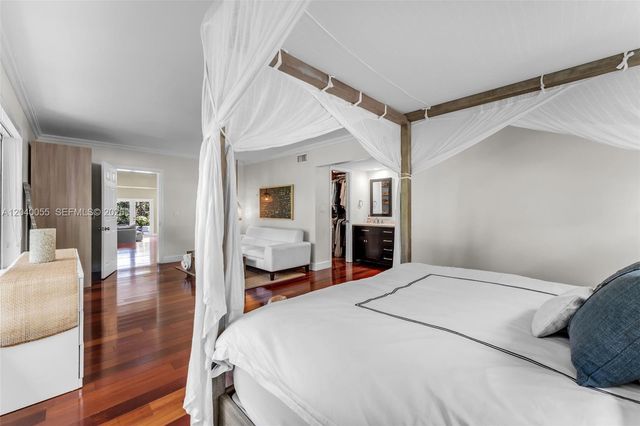 8 Pinta Road, Miami, FL 33133