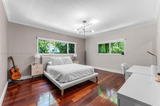 8 Pinta Road, Miami, FL 33133