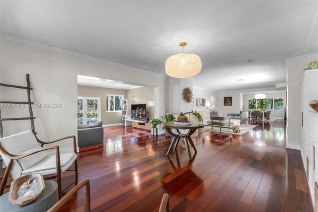 8 Pinta Road, Miami, FL 33133