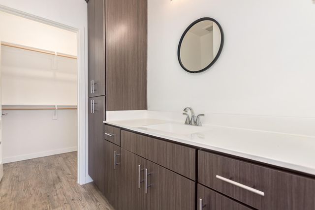 2063 E Lemon Street 1004, Tempe, AZ 85281