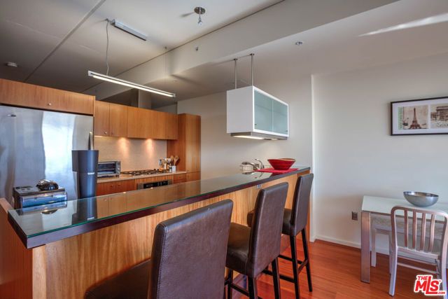 1155 S Grand Avenue 707, Los Angeles, CA 90015