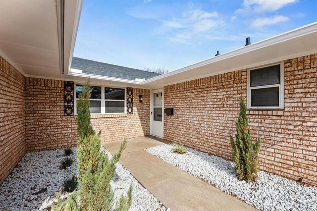 5837 NW 88th Street, Oklahoma City, OK 73132