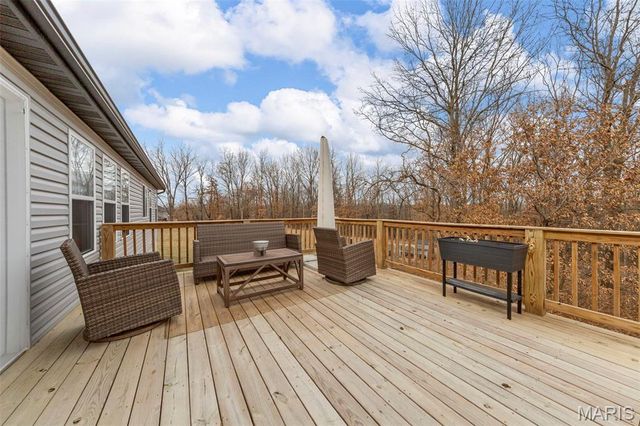 70 Whiteside Estates Drive, Silex, MO 63377