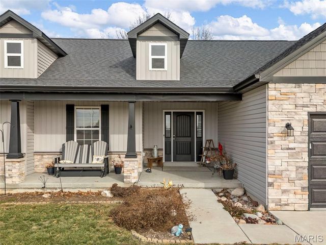 70 Whiteside Estates Drive, Silex, MO 63377