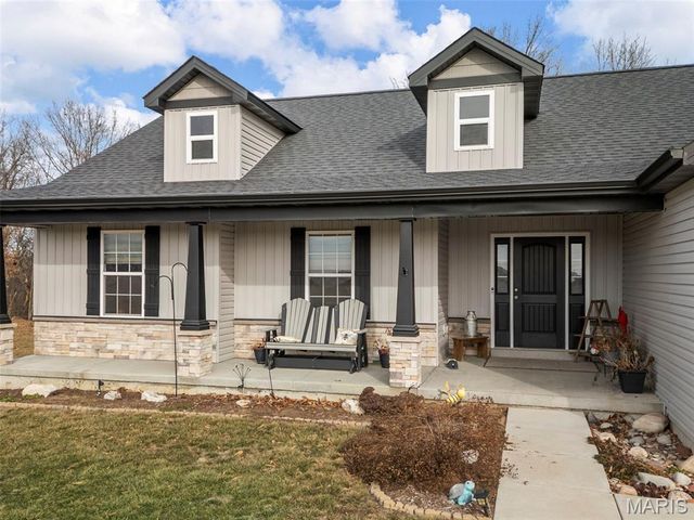 70 Whiteside Estates Drive, Silex, MO 63377