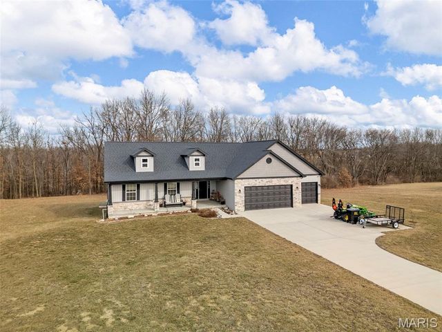 70 Whiteside Estates Drive, Silex, MO 63377