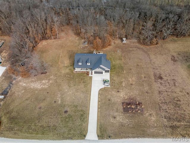 70 Whiteside Estates Drive, Silex, MO 63377