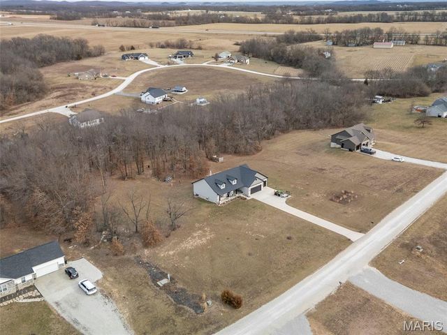 70 Whiteside Estates Drive, Silex, MO 63377