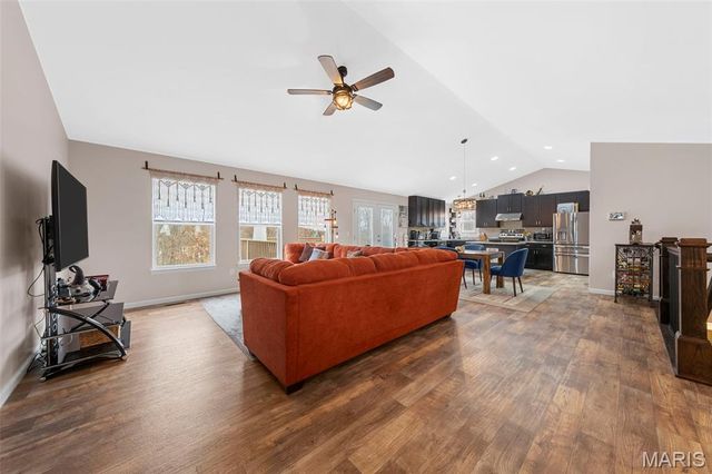 70 Whiteside Estates Drive, Silex, MO 63377