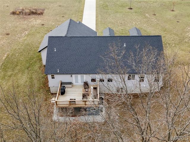 70 Whiteside Estates Drive, Silex, MO 63377