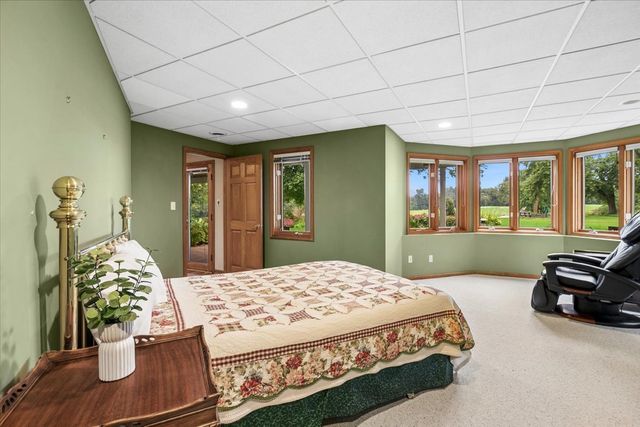 25022 W Palmer Court, Antioch, IL 60002
