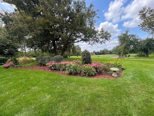 25022 W Palmer Court, Antioch, IL 60002