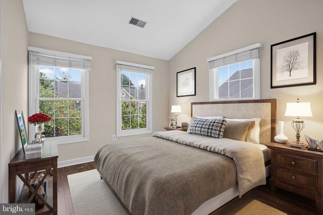 4519 FAIR VALLEY DR, Fairfax, VA 22033