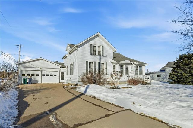 127 W Lincoln Avenue, Fall Creek, WI 54742