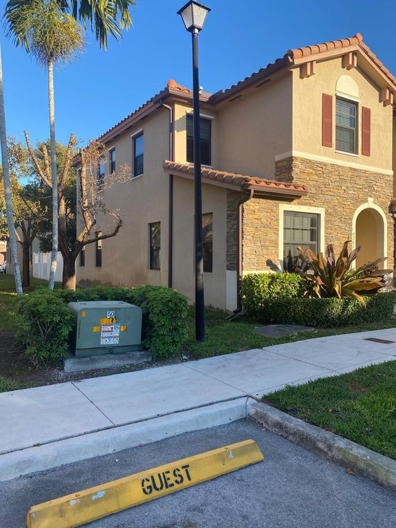 9365 W 33rd Avenue, Hialeah, FL 33018