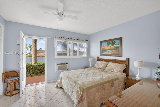 800 SW 10th Ter 11T, Hallandale Beach, FL 33009