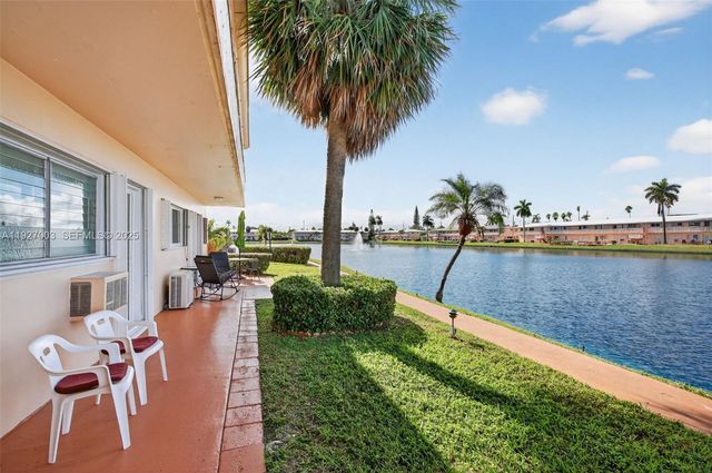 800 SW 10th Ter 11T, Hallandale Beach, FL 33009