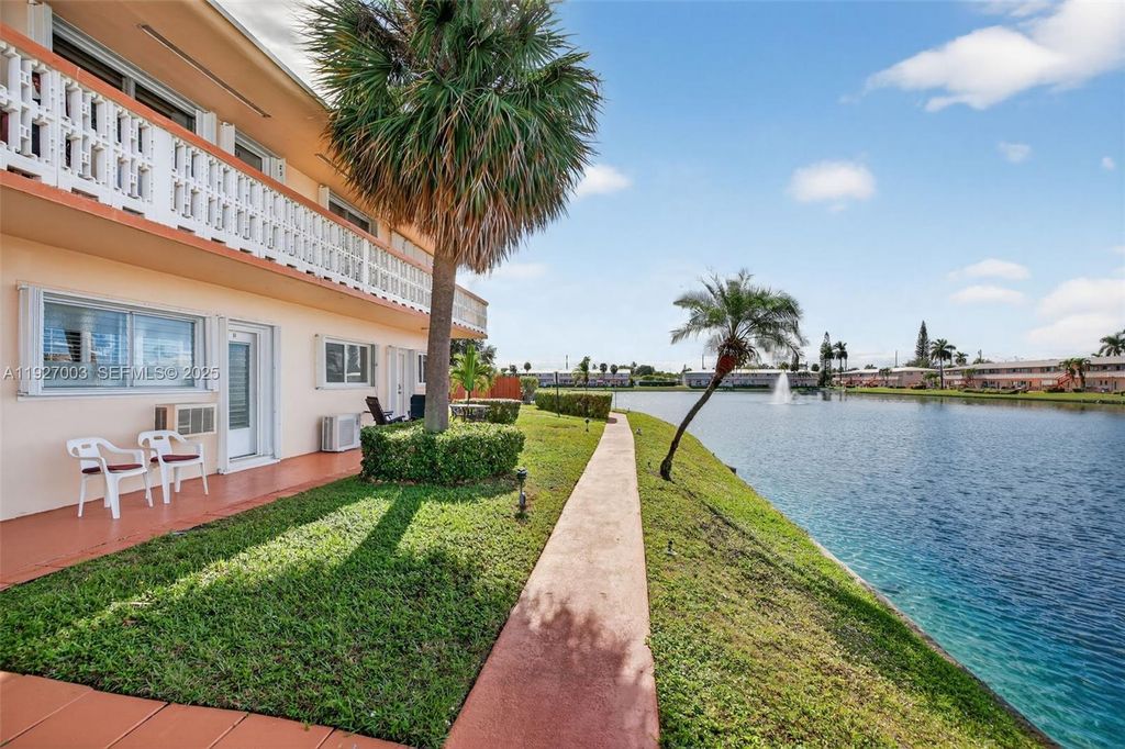 800 SW 10th Ter 11T, Hallandale Beach, FL 33009