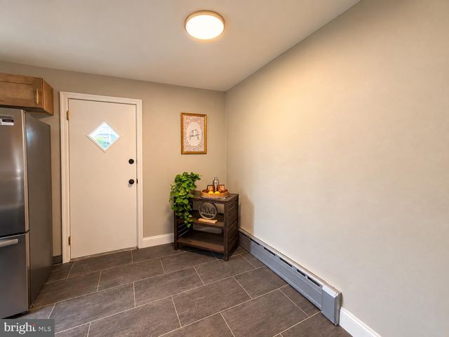 523 GENEVA AVE, Philadelphia, PA 19120