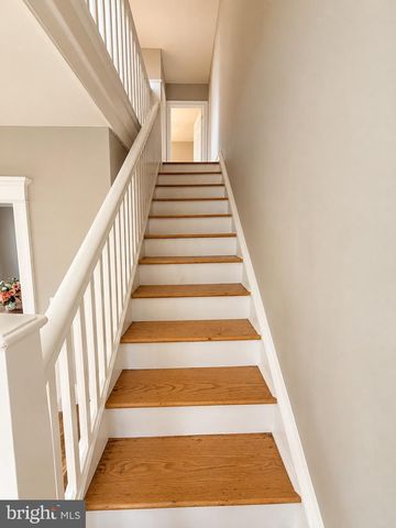 523 GENEVA AVE, Philadelphia, PA 19120