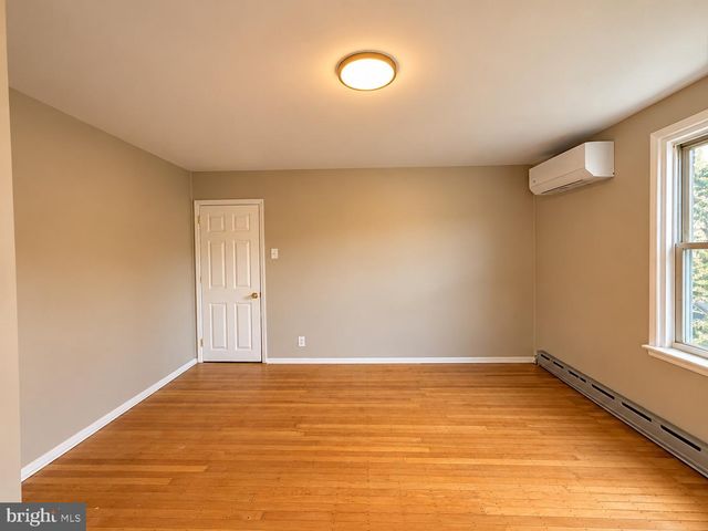 523 GENEVA AVE, Philadelphia, PA 19120