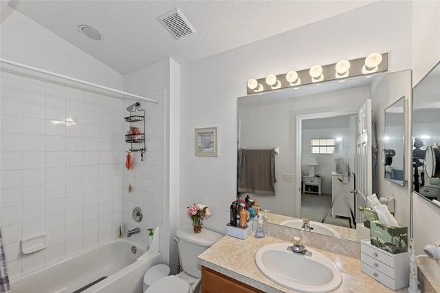 6418 ROSEFINCH COURT 201, Lakewood Ranch, FL 34202