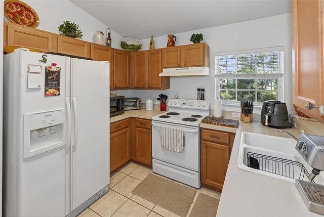 6418 ROSEFINCH COURT 201, Lakewood Ranch, FL 34202