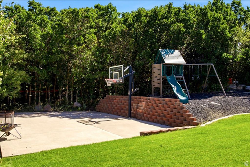 7902 S 2450 E, South Weber, UT 84405 — photo 4