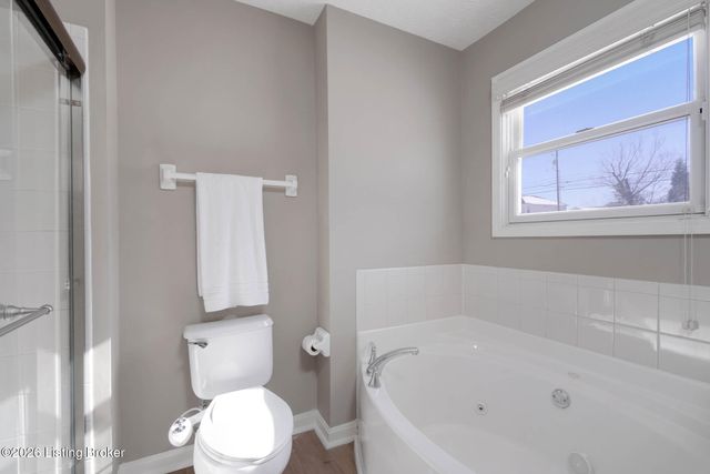 6522 Calm River Way, Louisville, KY 40299