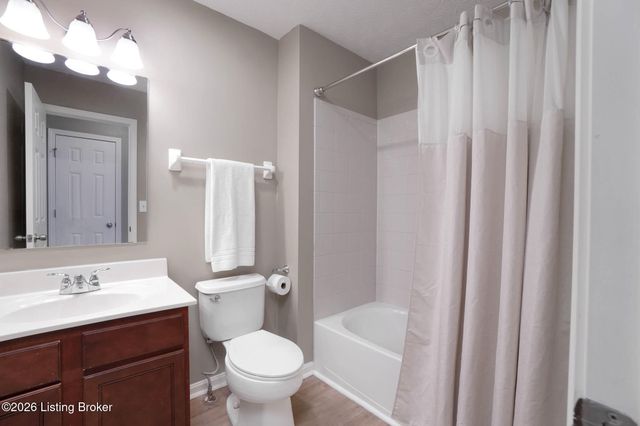 6522 Calm River Way, Louisville, KY 40299