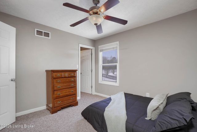 6522 Calm River Way, Louisville, KY 40299