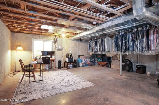 6522 Calm River Way, Louisville, KY 40299