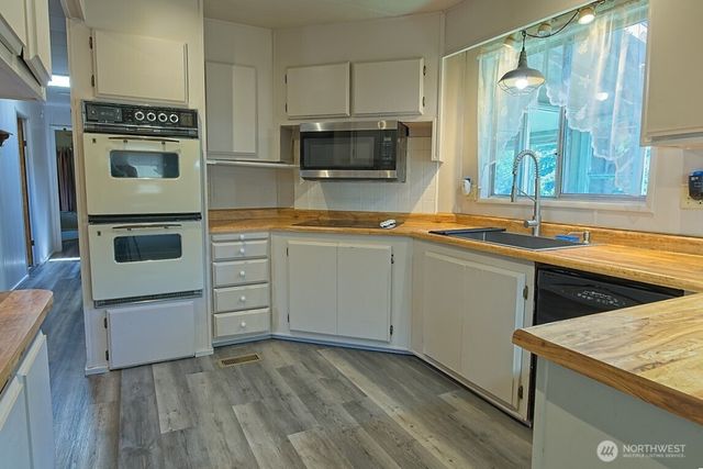 141 Quiet Place, Sequim, WA 98382