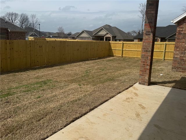 642 Summer Lane, Prairie Grove, AR 72753