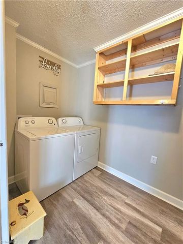 118 Pickshin Avenue, Dobson, NC 27017