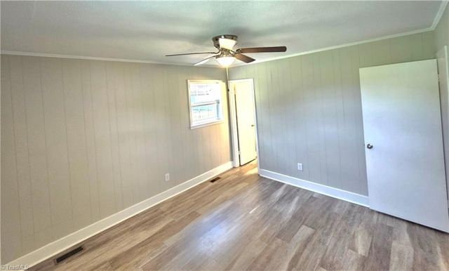 118 Pickshin Avenue, Dobson, NC 27017
