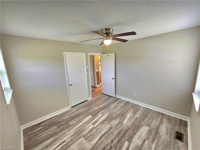 118 Pickshin Avenue, Dobson, NC 27017