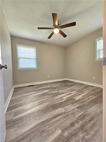 118 Pickshin Avenue, Dobson, NC 27017