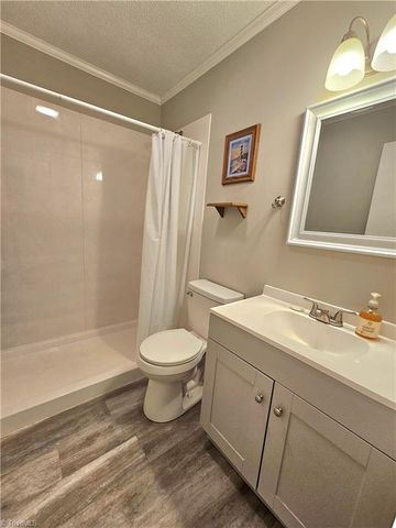 118 Pickshin Avenue, Dobson, NC 27017