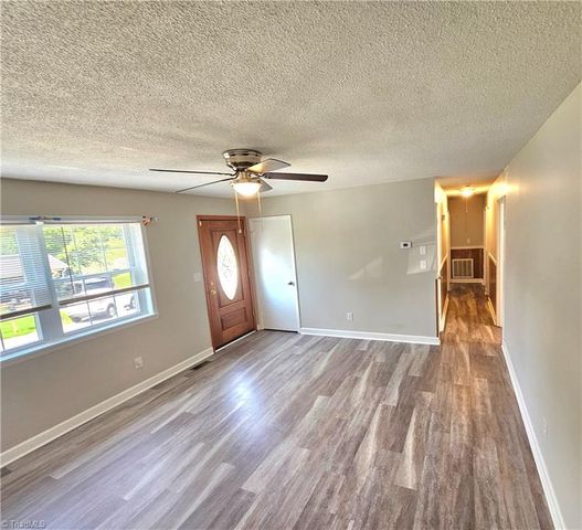 118 Pickshin Avenue, Dobson, NC 27017