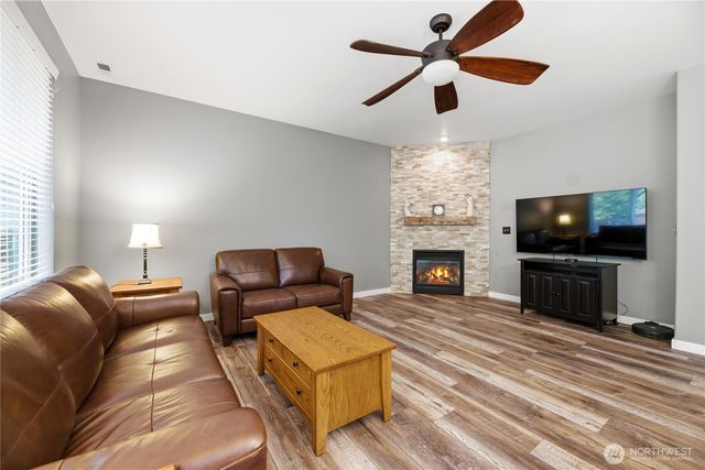 4202 68th Avenue E, Fife, WA 98424