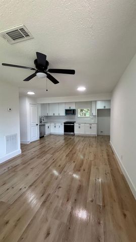 3048 Briarwick Lane, Houston, TX 77093
