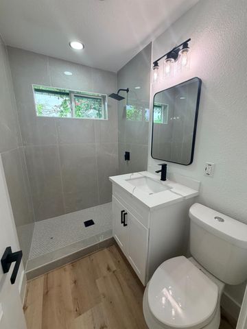 3048 Briarwick Lane, Houston, TX 77093