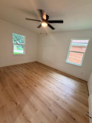 3048 Briarwick Lane, Houston, TX 77093