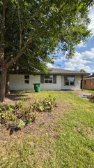 3048 Briarwick Lane, Houston, TX 77093