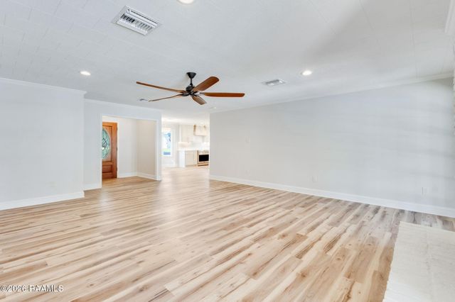 506 Amanda Drive, Lafayette, LA 70507