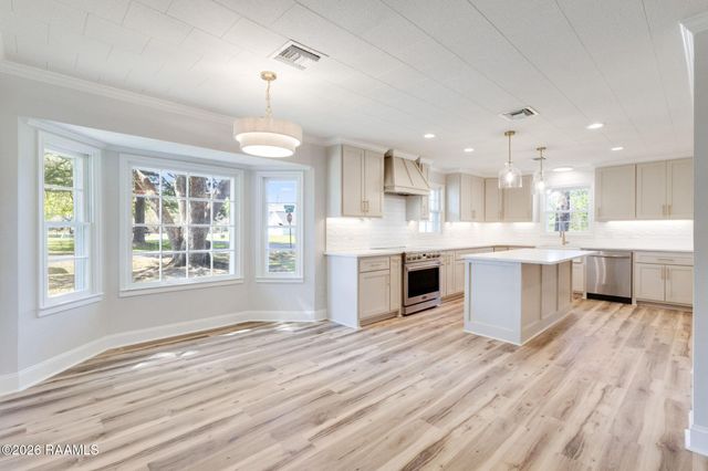 506 Amanda Drive, Lafayette, LA 70507