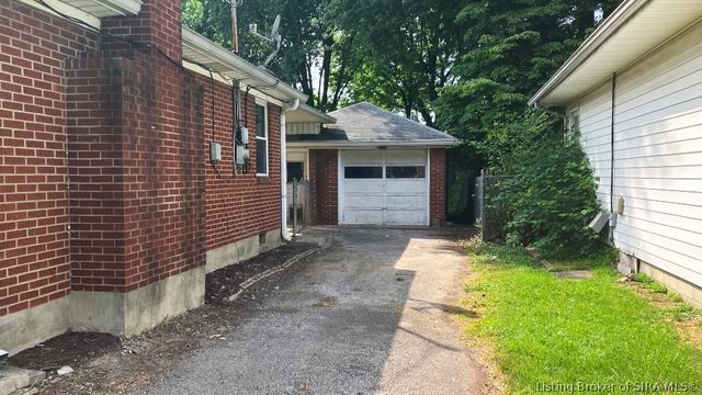 313 Clyde Avenue, Clarksville, IN 47129