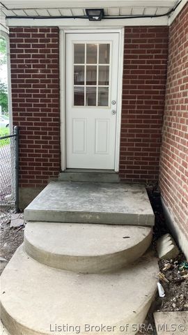 313 Clyde Avenue, Clarksville, IN 47129