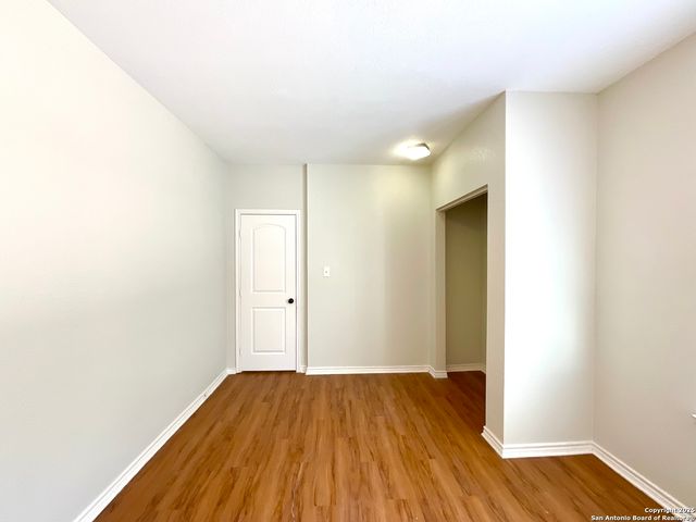 1409 W Woodlawn Ave Apt 5, San Antonio, TX 78201